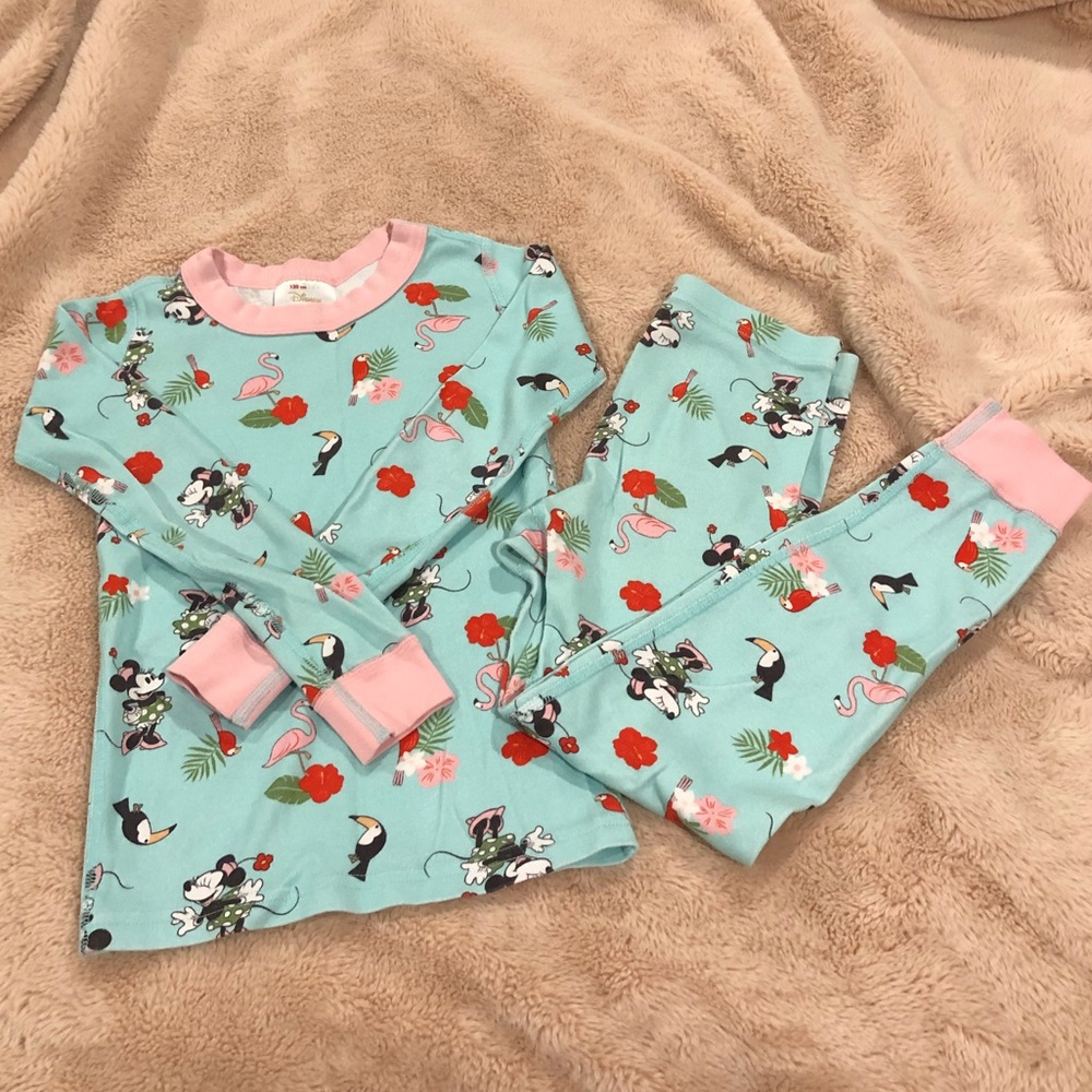 Hanna Andersson girls Minnie Mouse pjs size 120